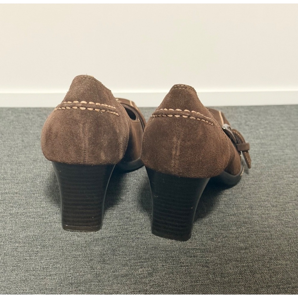 Women's Aerosoles Brown‎ Suede Pumps w/Buckle, Stitching, Square Toe, Size 8B - Picture 5 of 8
